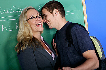 Jessie Cash and Chris Johnson in Blonde Jessie Cash fucking in the classroom with her big ass episode