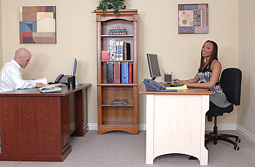 Roxy Reynolds and Derrick Pierce in Roxy Reynolds fucking in the desk with her big ass episode