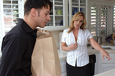 Jennifer Steele and Anthony Rosano in Jennifer Steele fucking in the kitchen with her piercings episode