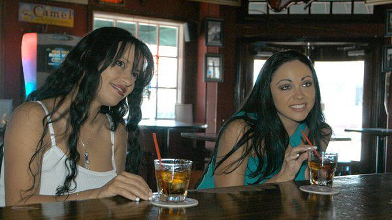 Stranger Cherokee Fucking in the Bed with Her Tattoos